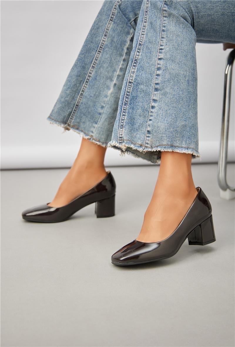 ESCARPINS CLASSIQUE - BROWN — chaussure femme disponible à Dakar, Sénégal