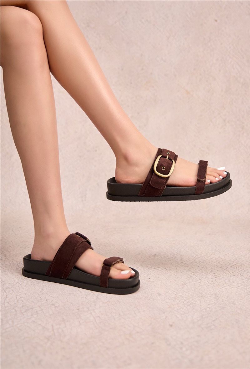 Sandales plates à boucles marron pour femme — livraison Dakar, Sénégal